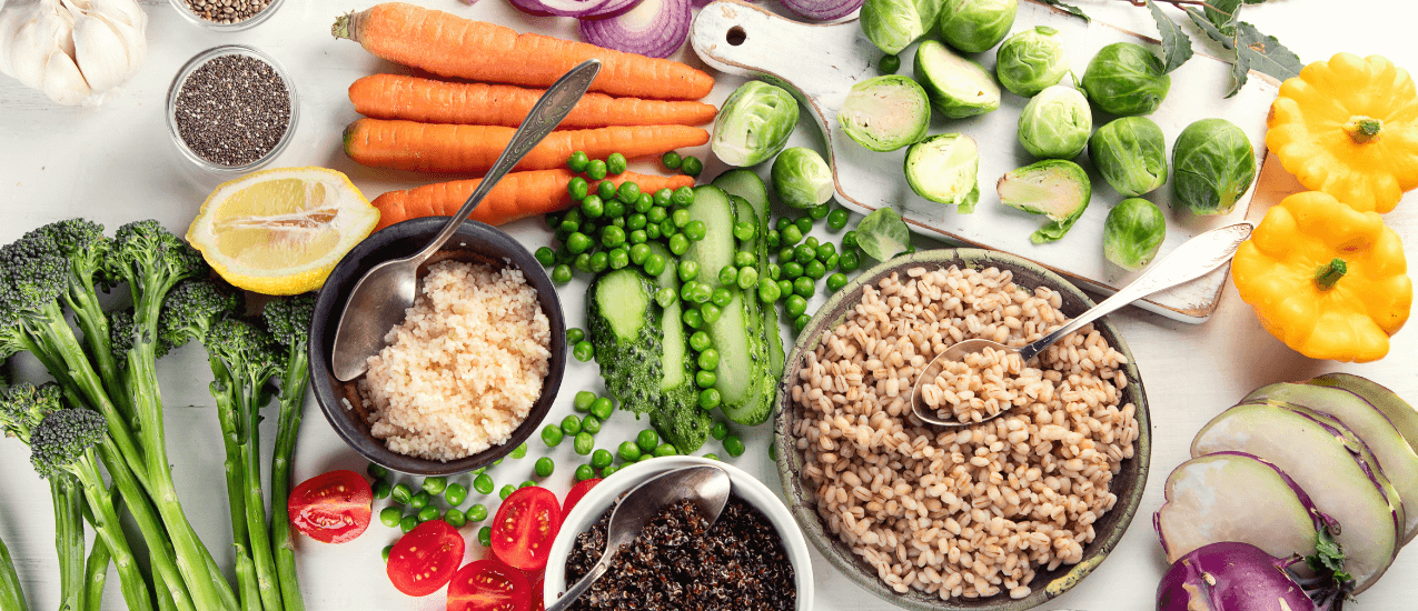 Čerstvé zeleniny a obiloviny pro vegan stravu